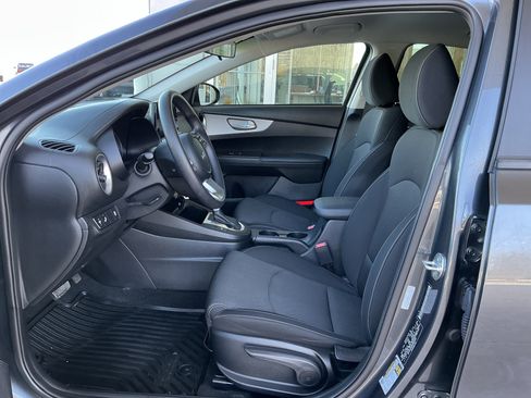 Used 2024 Kia Forte LXS w/ LXS Technology Package image 7