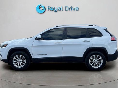 Used 2020 Jeep Cherokee Latitude w/ Cold Weather Group AWD/4WD image 3