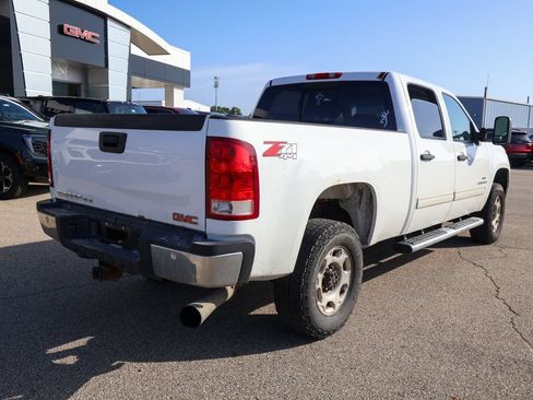 Used 2009 GMC Sierra 2500 SLE w/ Convenience Package AWD/4WD image 3