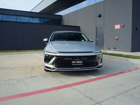 New 2026 Hyundai Sonata SEL image 2