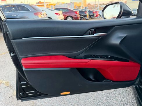 Used 2018 Toyota Camry XSE image 13