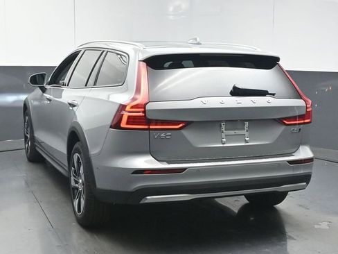 New 2026 Volvo V60 B5 Cross Country Plus w/ Protection Package Premier image 6