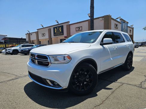 Used 2018 Dodge Durango SXT w/ 3rd Row Seating Group RWD image 1