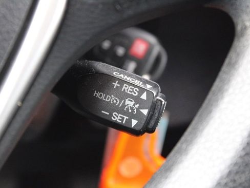 Used 2017 Toyota Corolla LE image 29