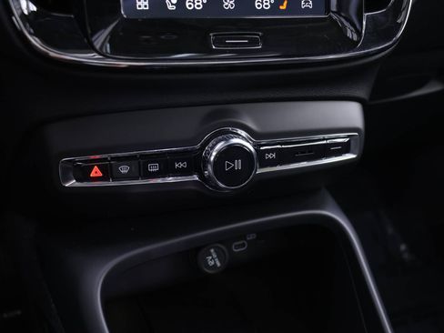 New 2026 Volvo XC40 B5 Plus w/ Protection Package Premier image 10