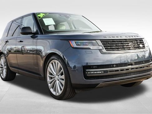 Certified 2024 Land Rover Range Rover SE AWD/4WD image 3