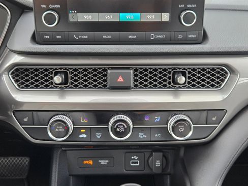 Certified 2025 Acura Integra FWD image 19