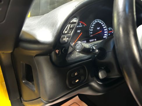Used 2003 Chevrolet Corvette Coupe w/ Preferred Equipment Group RWD image 12