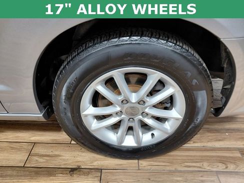 Used 2019 Dodge Grand Caravan SXT image 10