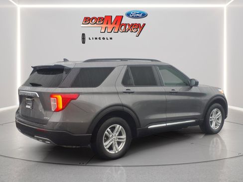 Certified 2023 Ford Explorer XLT w/ Equipment Group 202A image 4