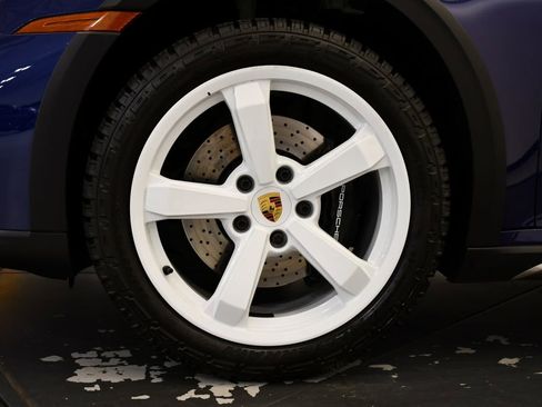 Used 2024 Porsche 911 Dakar image 16