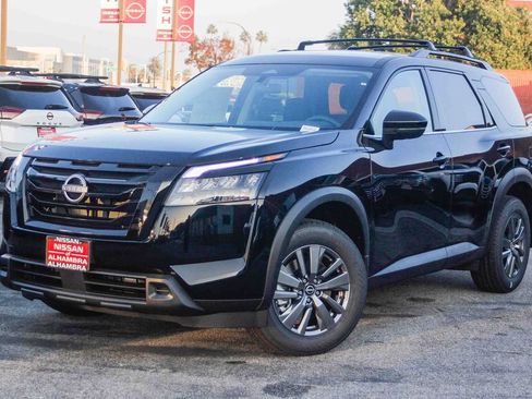 New 2025 Nissan Pathfinder SV w/ Black Appearance Package image 2