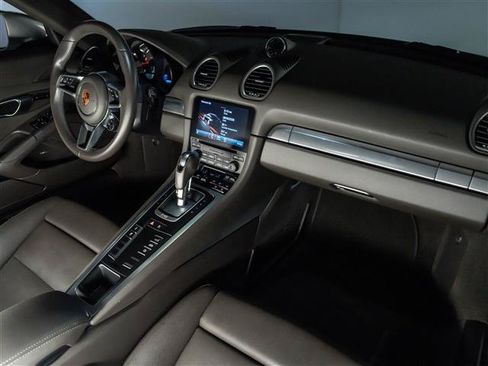 Certified 2021 Porsche 718 Cayman S RWD image 28