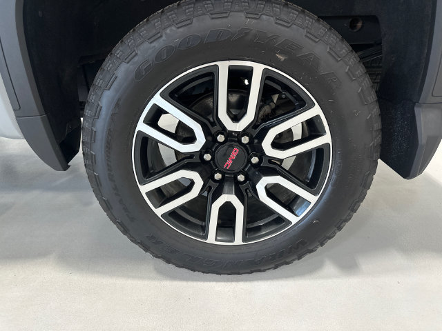 Certified 2024 GMC Sierra 1500 AT4 AWD/4WD image 36