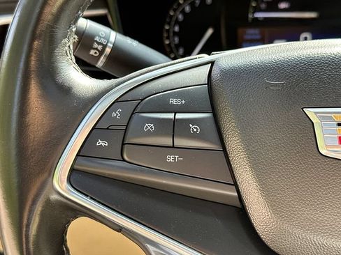 Used 2018 Cadillac XT5 Luxury AWD/4WD image 32