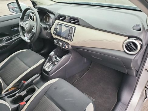 Used 2020 Nissan Versa SV FWD image 18