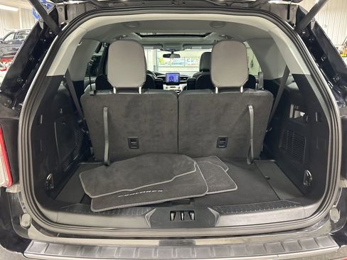 Used 2023 Ford Explorer XLT w/ Equipment Group 202A AWD/4WD image 30
