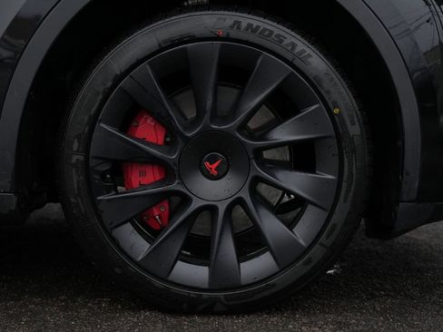 Used 2023 Tesla Model Y Long Range image 10