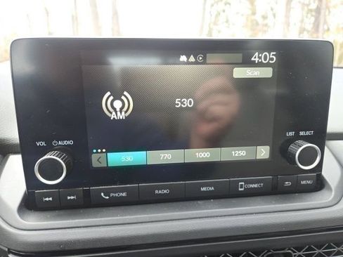 Used 2023 Honda Accord EX image 28