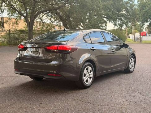 Used 2018 Kia Forte LX FWD image 5