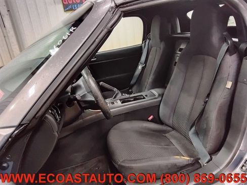 Used 2006 MAZDA MX-5 Miata image 10