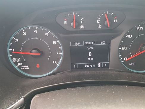 Used 2023 Chevrolet Equinox LS image 9