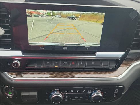 New 2026 GMC Sierra 1500 SLE w/ Preferred Package image 27