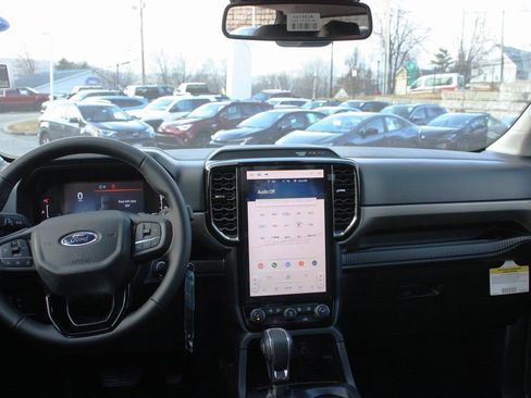 New 2025 Ford Ranger XLT w/ Equipment Group 301A High AWD/4WD image 17