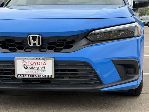 Used 2024 Honda Civic Sport image 9