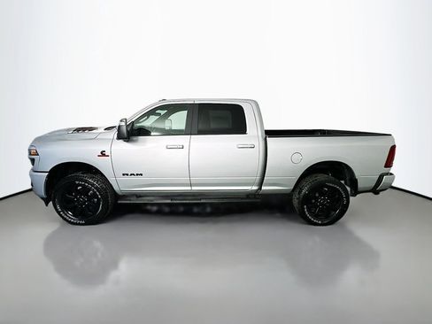 New 2026 RAM 2500 Laramie AWD/4WD image 4