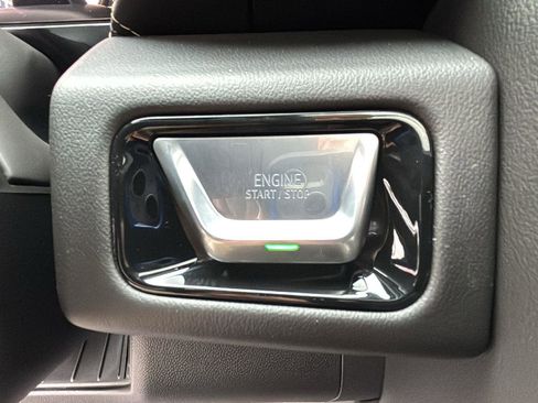 New 2026 GMC Yukon Elevation image 11