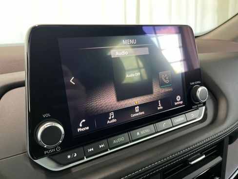 Used 2023 Nissan Rogue SV AWD/4WD image 9