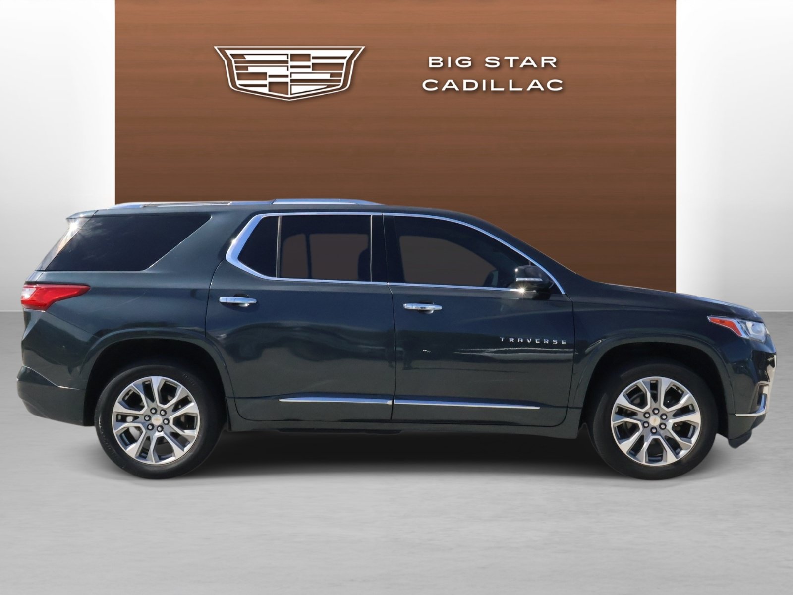 Used 2020 Chevrolet Traverse Premier FWD image 6