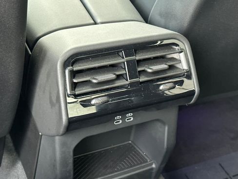 Used 2024 BMW i5 eDrive40i w/ M Sport Package image 14