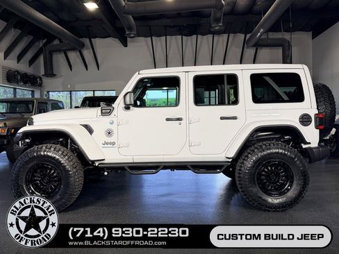 Used 2025 Jeep Wrangler Unlimited Sahara w/ Safety Group AWD/4WD image 14