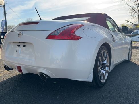 Used 2014 Nissan 370Z Touring image 36