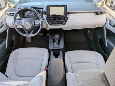 Used 2026 Toyota Corolla Cross L image 14