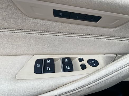 Used 2023 BMW 530i w/ Convenience Package image 15