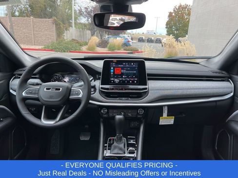 New 2026 Jeep Compass Latitude image 20