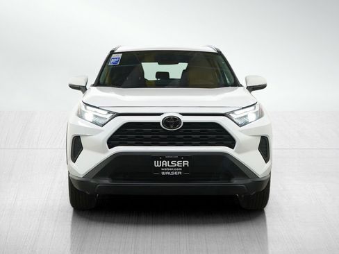 Used 2025 Toyota RAV4 XLE AWD/4WD image 8