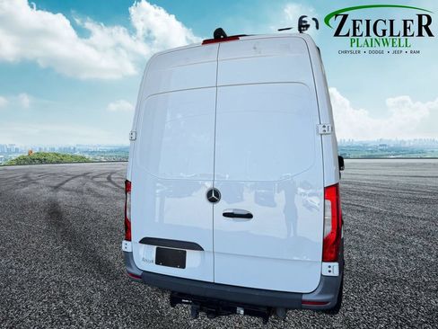 Used 2022 Mercedes-Benz Sprinter 2500 image 5