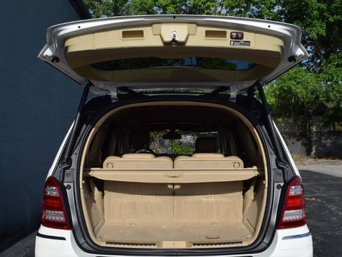 Used 2011 Mercedes-Benz GL 550 4MATIC image 59