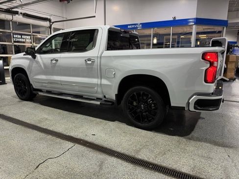 New 2026 Chevrolet Silverado 1500 High Country w/ High Country Premium Package image 5