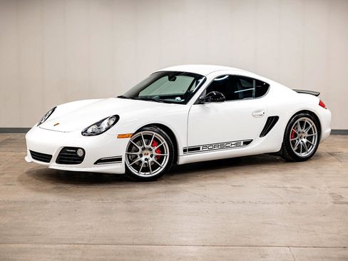 Used 2012 Porsche Cayman R image 29