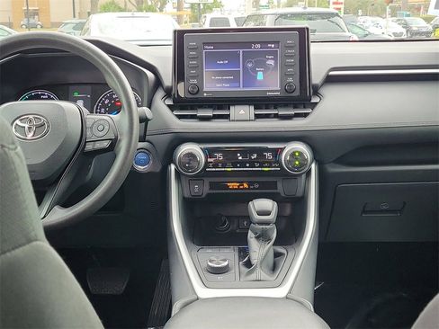 Used 2022 Toyota RAV4 XLE image 16