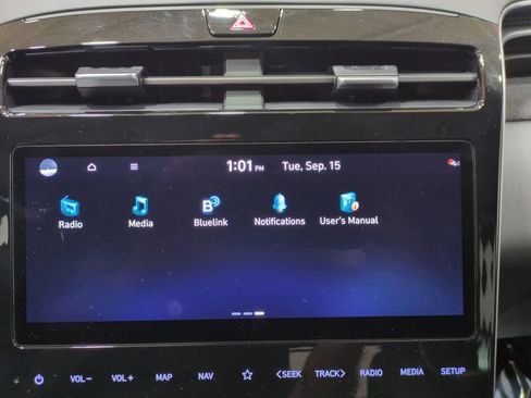 Certified 2023 Hyundai Tucson Limited AWD/4WD image 25