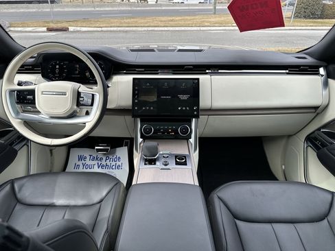 Used 2023 Land Rover Range Rover SE image 14