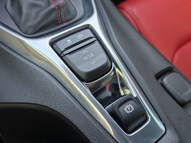 Used 2017 Chevrolet Camaro LT RWD image 29