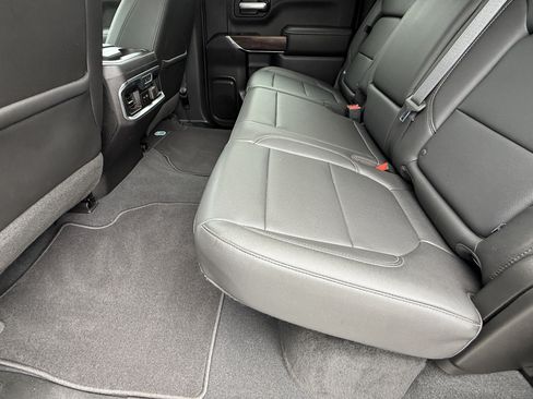 Used 2019 GMC Sierra 1500 SLT w/ SLT Premium Package AWD/4WD image 16