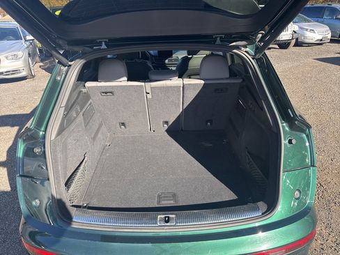 Used 2019 Audi SQ5 Premium Plus w/ Premium Plus Package image 38